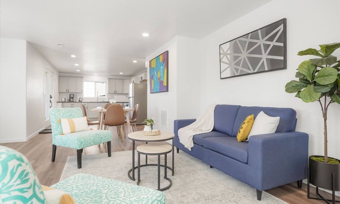 Parker Apartment | Newly Remodeled Walkout Basement w/Private Entry, full kitchen, private W/D