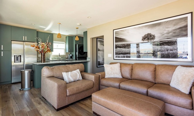 Los Angeles House | NEWLY Renovated 1 bed/1 bath!