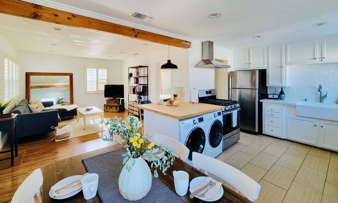 Harbor Gateway South House | Newly renovated 2 bedroom/1bath with a study and charming outside patio