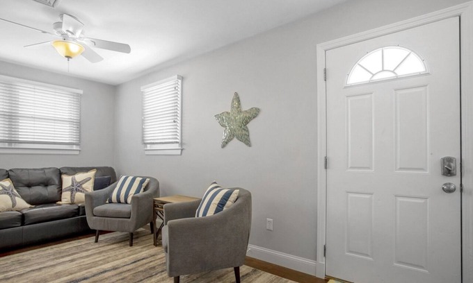 Avalon Condo | Newly renovated 2 bedroom conveniently located in the downtown of Avalon