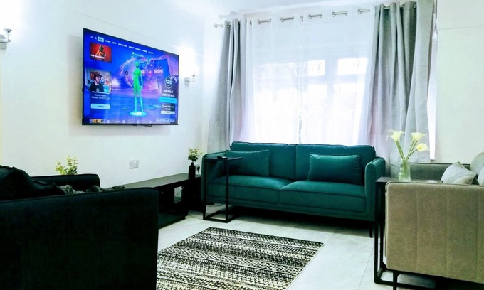 Anfield House | Newly Renovated, Clean and Spacious home close to Anfield and Everton Stadium