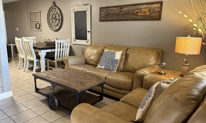 Navarre House | Newly Renovated Close to the Beach