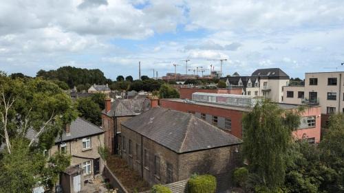 Ringsend Apartment | Newly Renovated D4 2BD The Aviva & Docklands