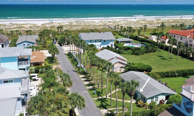 St. Augustine Beach Cottage | Newly Renovated Ground floor 1BR + Office/Den Cottage on Oceanfront Property with Pool Access, Pet Friendly