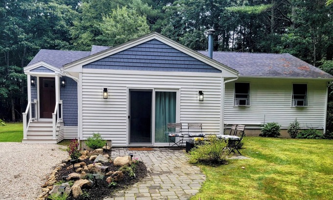 York Beach House | Newly Renovated Hidden Star