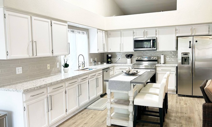 Garden Lakes House | Newly renovated home, heated pool, near spring training, Westgate & State Farm