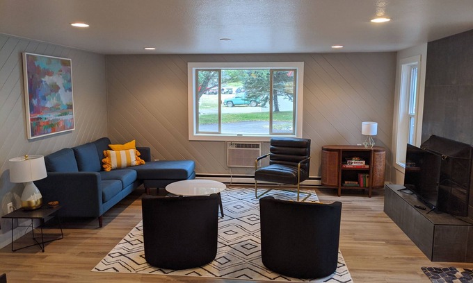 Whitefish House | Newly Renovated In-Town Whitefish Townhome w/Pool. Between Downtown & Ski Hill.