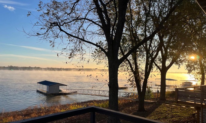 Grove House | Newly Renovated Lakeside Property