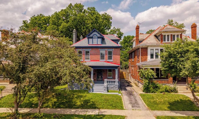 Franklin Park House | Newly Renovated Large Home, Centrally Located & Parking Included! Pets Welcome!