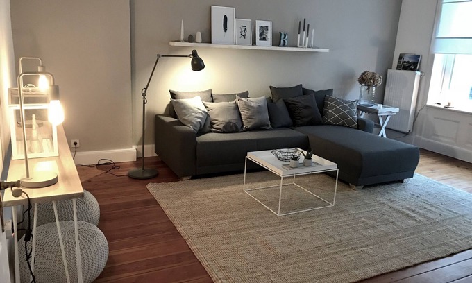 Saint Georg Apartment | Newly renovated luxury old building apartment centrally at Hamburg Central Station - St. Georg