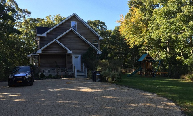 Southampton House | Newly Renovated Pristine Southampton Colonial