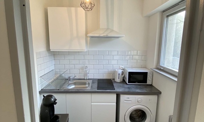 Mulhouse Apartment | Newly renovated studio - Centre Mulhouse - 3 minutes from the station!