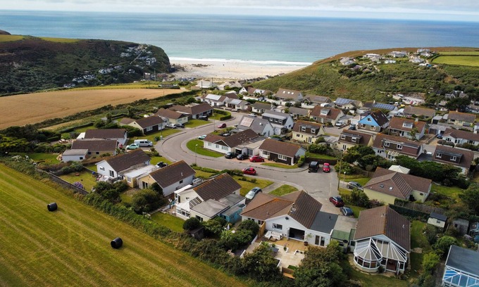 Porthtowan House | Newly Renovated Villa Walking Distance To Blue Flag Porthtowan Beach