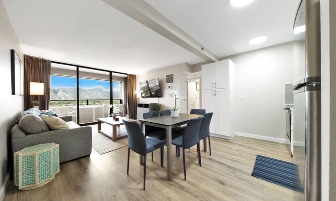 Waikiki Hotel | Newly renovated Waikiki Sunset unit with STUNNING Diamond Head and ocean views