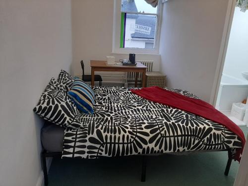 Newport Apartment | Newport 1-Bed Apt Sleeps 2 near Train Station