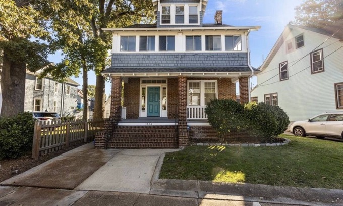 Norfolk House | Newport Nook: Monthly Norfolk Rental - Sleeps 10!n4 bdrms/5 beds/2.5 baths