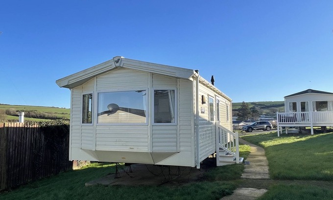 Newquay Ski Chalet | Newquay Bay Resort, Sandy Toes - Sleeps 6, Pets Ok