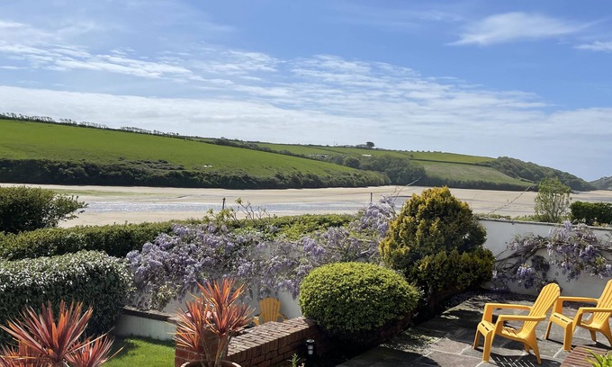 Newquay House | NEWQUAY TAMARISK LODGE ON THE GANNEL, family friendly in Newquay