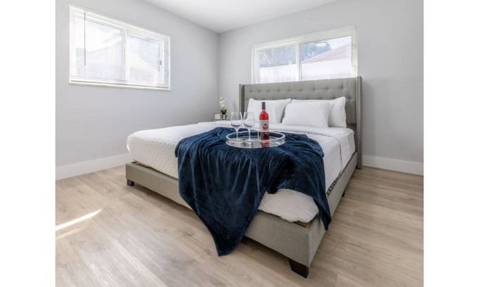 Melaleuca Gardens House | Next to FLL Airport/7min FLL Port Everglades