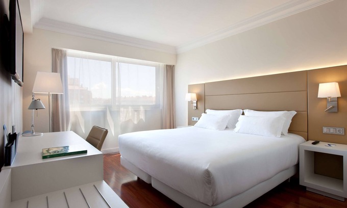San Juan Hotel | NH Pamplona Iruña Park
