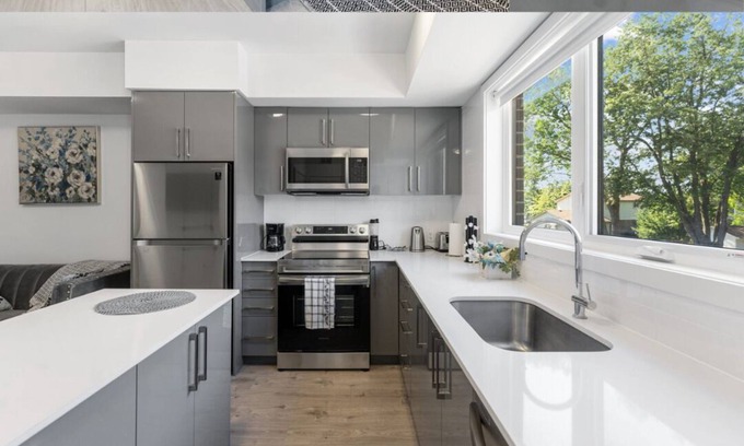 Niagara Falls Condo | Niagara Home 4 Mins To Falls, Free parking