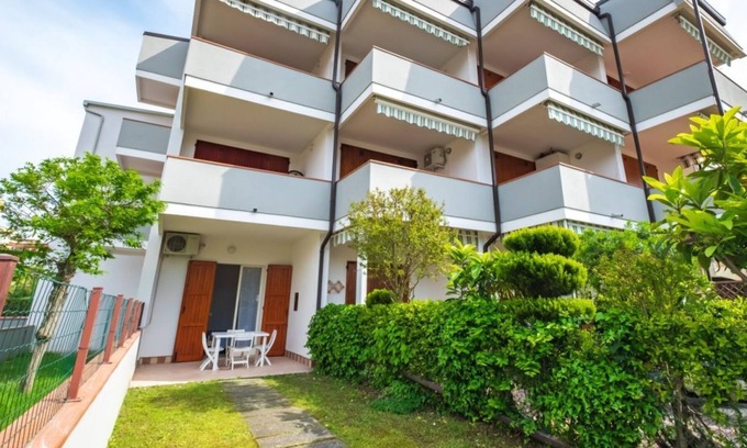 Lido delle Nazioni Apartment | Nice 2-rooms-flat on ground floor, air conditioning and parking place, next to the shops