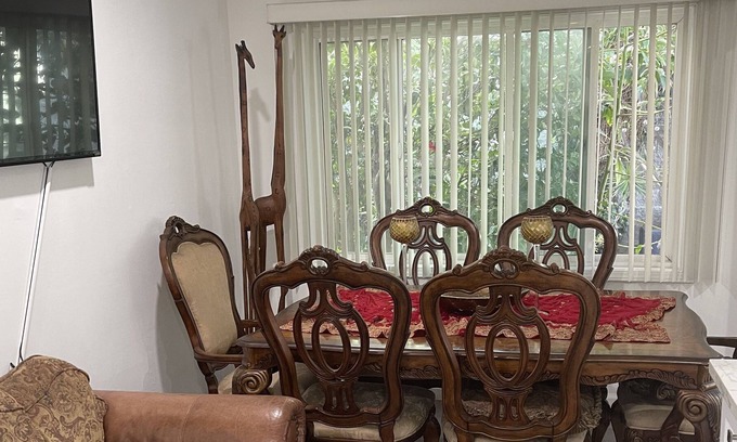 West Los Angeles House | Nice & 5 minutes to Beverly Hills