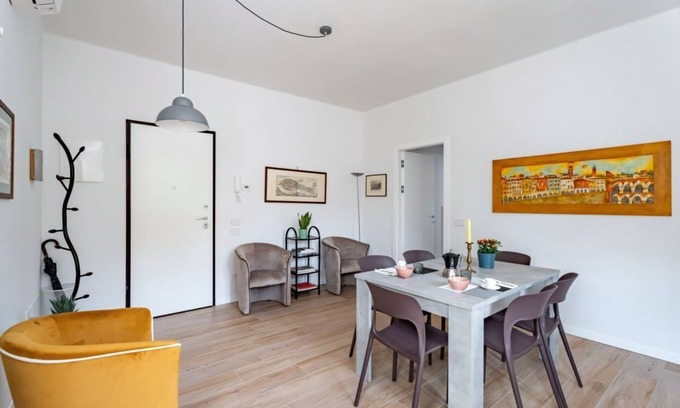 San Zeno Apartment | Nice and modern apartment of 50sqm located on the ground floor (steps to access), can comfortably accommodate up to 2 people.The accommodation is located in a residential and quiet area, just steps from the wonderful Church of San Zeno, Piazza Bra and th