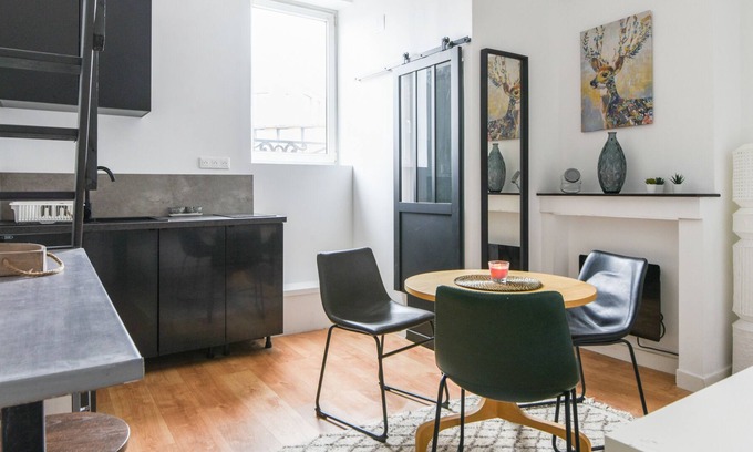 Fives Apartment | Nice and modern duplex at the foot of the metro in Lille Fives - Welkeys