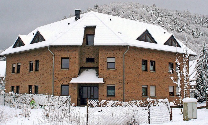 Adenau Apartment | Nice apartment for 5 people with WIFI, TV, pets allowed and parking