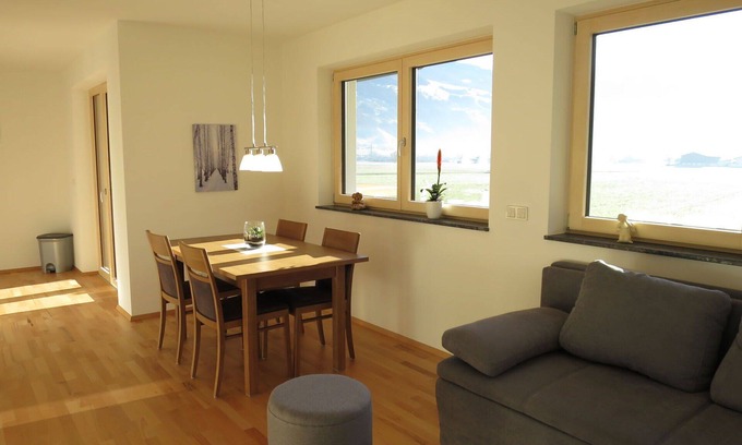 Strass im Zillertal Apartment | Nice apartment for 4 people with WIFI, TV, balcony and parking