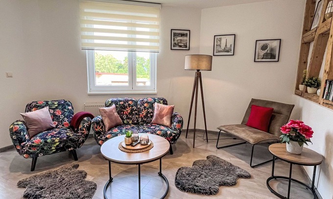 Zella-Mehlis Apartment | Nice apartment for 4 people with WIFI, TV and pets allowed