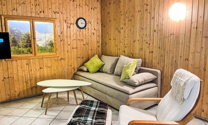 Grosssoelk Apartment | Nice apartment for 2 guests with hot tub, WIFI and TV