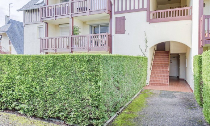 Benerville-sur-Mer Apartment | Nice apartment for 2 guests with WIFI, TV and balcony