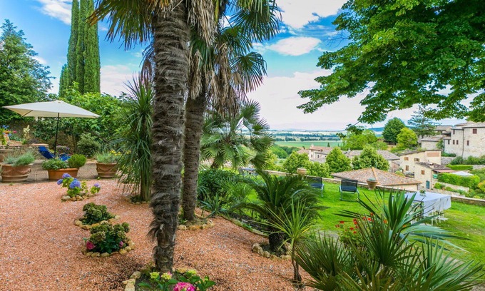 Stigliano Apartment | Nice apartment for 3 guests with WIFI, TV, patio, pets allowed, panoramic view and parking