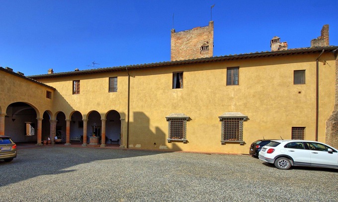 Certaldo Apartment | Nice apartment for 3 people with A/C, WIFI, TV and panoramic view, close to San Gimignano