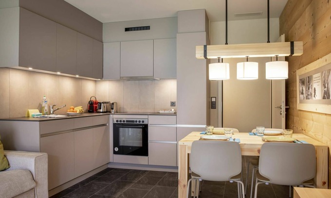 Martisberg Apartment | Nice apartment for 4 guests with WIFI, TV, terrace, pets allowed and parking