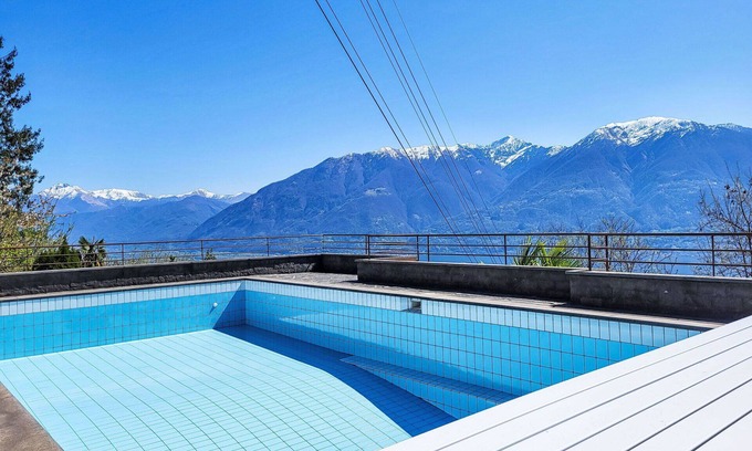 Locarno Apartment | Nice apartment for 4 guests with WIFI, pool, TV, patio, pets allowed and panoramic view