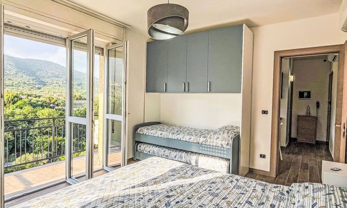 Ceriale Apartment | Nice apartment for 4 guests with WIFI, A/C, TV and balcony