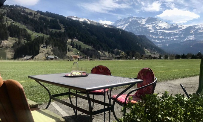 Lenk Apartment | Nice apartment for 4 guests with WIFI, TV and balcony