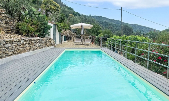 Prela Apartment | Nice apartment for 5 guests with WIFI, pool, TV, patio and pets allowed