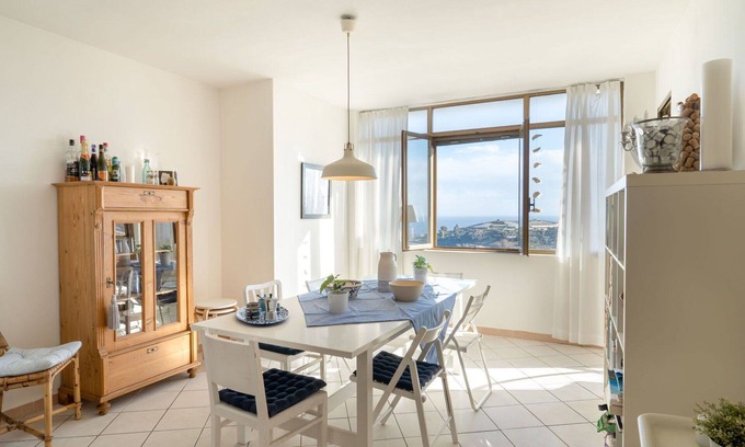 Pompeiana Apartment | Nice apartment for 5 guests with WIFI, TV, balcony and pets allowed