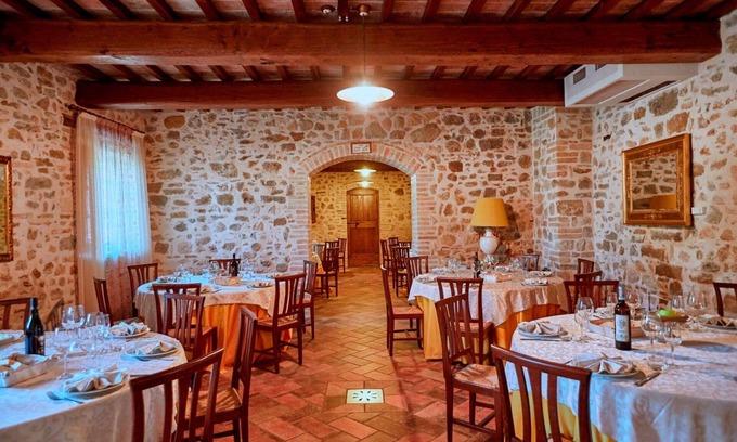 San Brizio Apartment | Nice apartment for 5 guests with WIFI, pool, TV and pets allowed, close to Spoleto