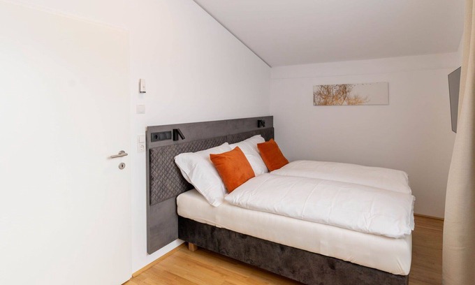 Mieming Apartment | Nice apartment for 6 people with WIFI, TV, patio and parking