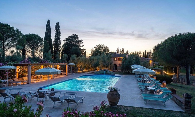 Peccioli Apartment | Nice apartment for 6 people with WIFI, pool, A/C, TV, pets allowed, panoramic view and parking