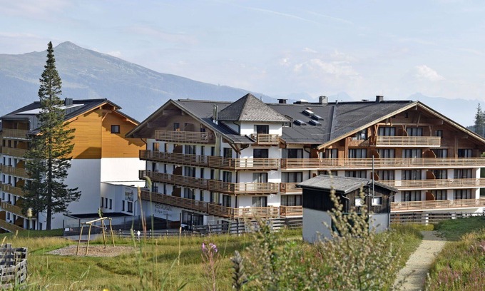 Katschberg Apartment | Nice apartment for 6 people with pool, WIFI, TV, balcony, pets allowed and panoramic view