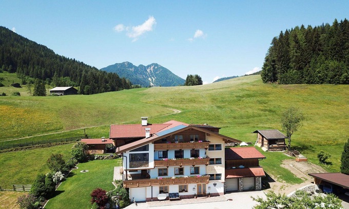 Wildschoenau Apartment | Nice apartment for 4 guests with WIFI, TV, balcony and parking
