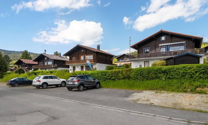 Arrach Apartment | Nice apartment for 4 guests with WIFI, TV, balcony and parking