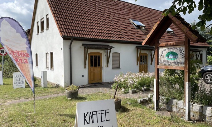 Wesenberg Apartment | Nice apartment for 4 guests with TV, terrace, pets allowed and parking