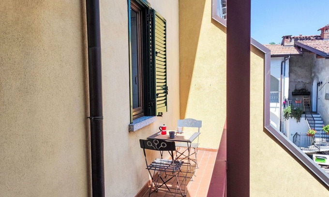 Rovellasca Apartment | Nice apartment for 4 people with A/C, WIFI, TV and balcony